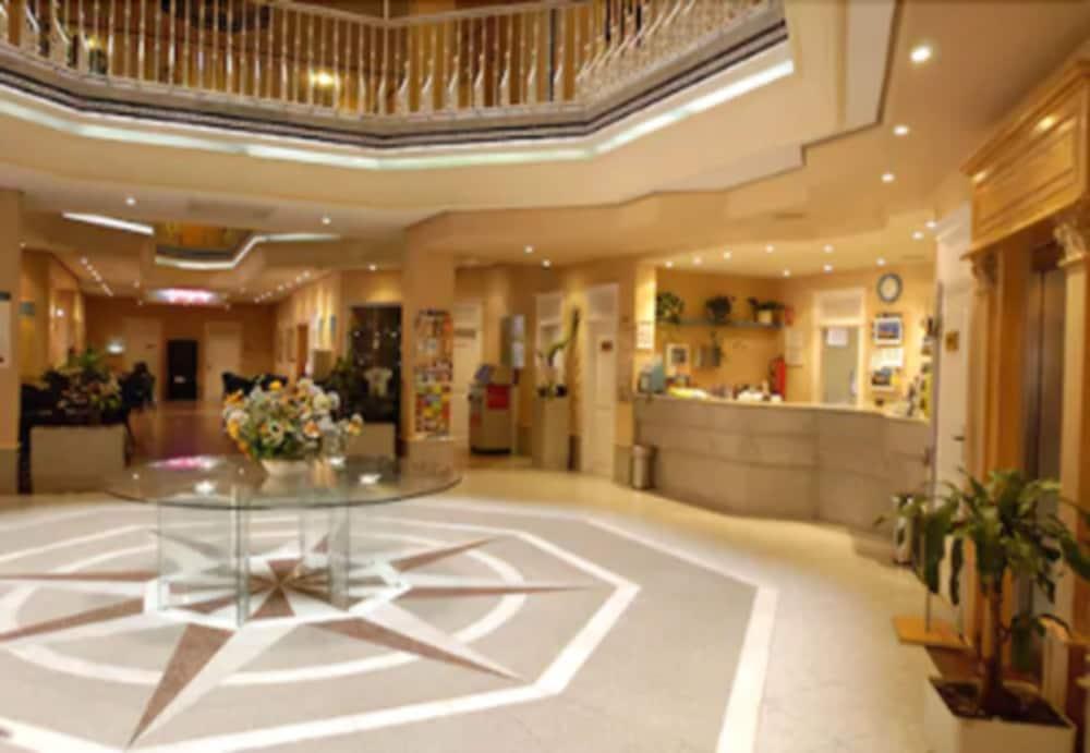 Hotel Los Delfines لا مانغا ذيل مار مينور المظهر الخارجي الصورة