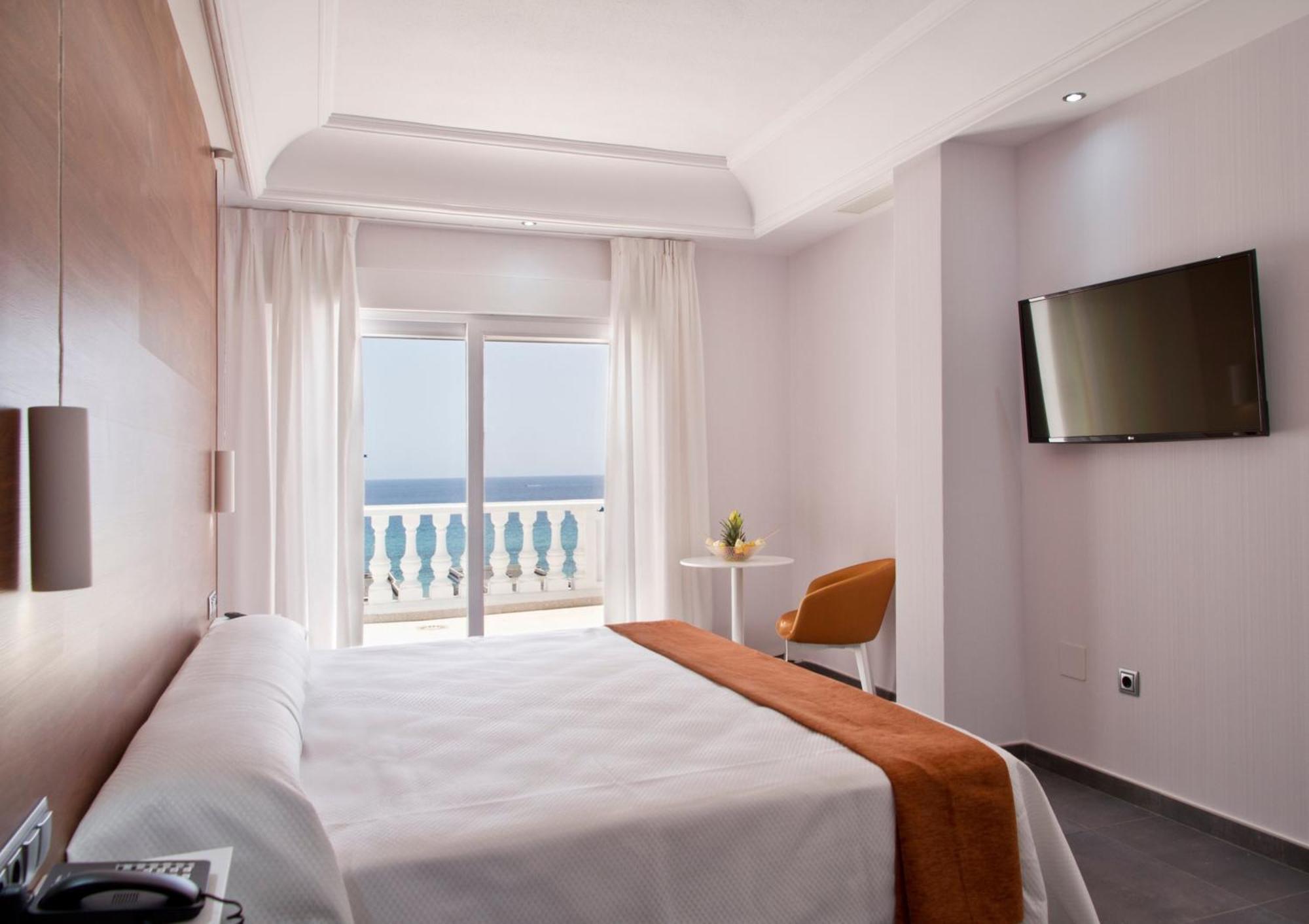 Hotel Los Delfines لا مانغا ذيل مار مينور المظهر الخارجي الصورة