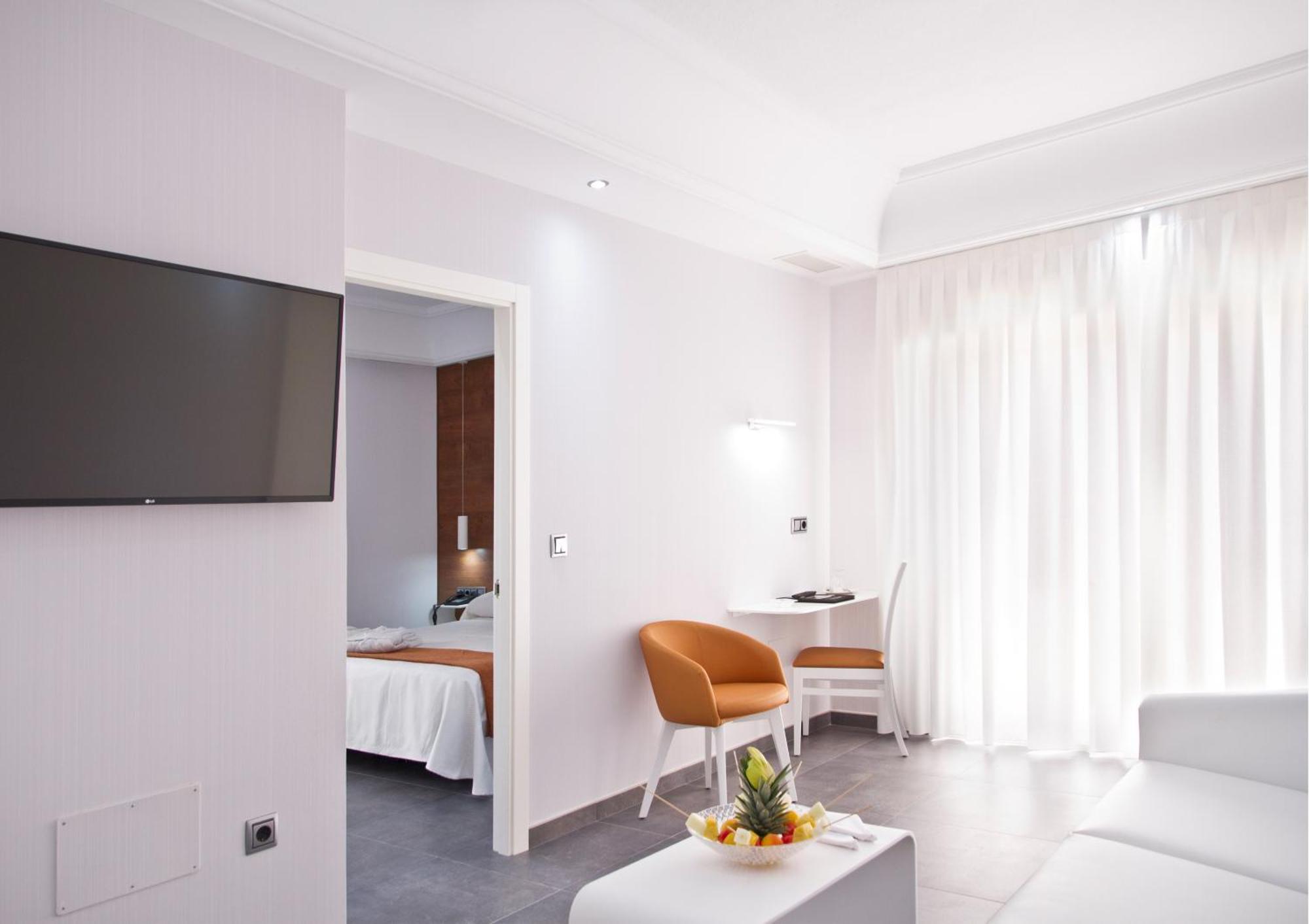 Hotel Los Delfines لا مانغا ذيل مار مينور المظهر الخارجي الصورة